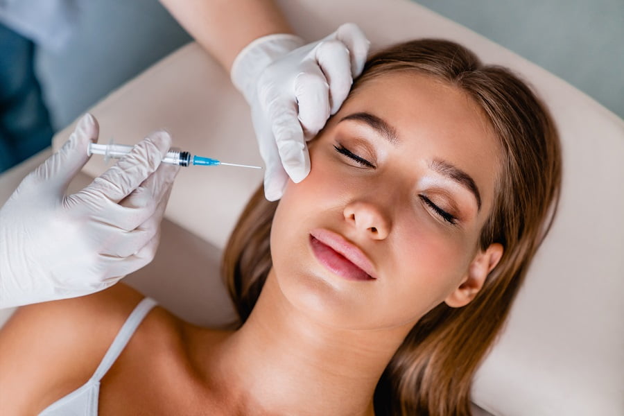 Young patient gets beauty facial injections | NY